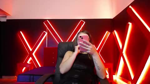 Isa online show from November 17, 6:21 pm