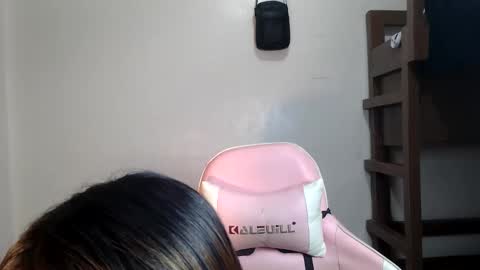 Jen online show from June 10, 5:56 pm