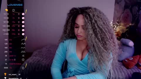 _just_a_queen_3 online show from February 22, 6:30 pm