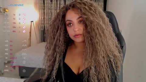 _just_a_queen_3 online show from October 5, 3:19 pm