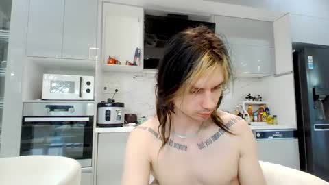 My song  -  online show from June 14, 2:24 am