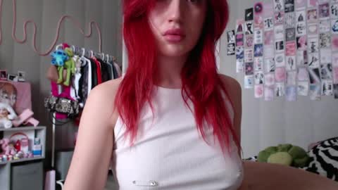 katemiller online show from April 4, 5:14 am