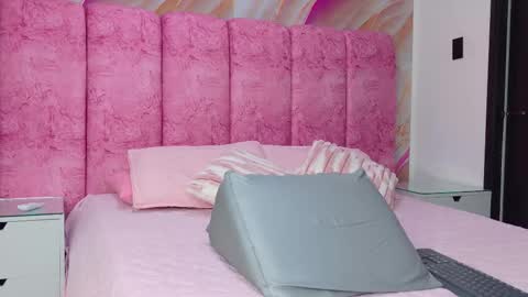 Kendall online show from March 24, 12:00 pm