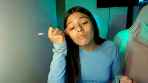 khloe sweet online show from June 17, 8:47 pm