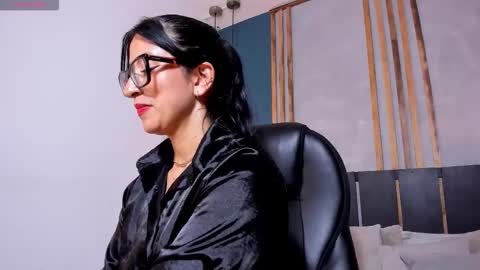 Kiraaaa 0 online show from January 15, 9:01 pm