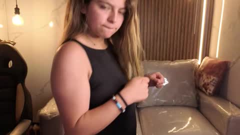 _kitten_1 online show from January 9, 4:07 am