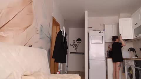 Less online show from March 2, 8:05 am