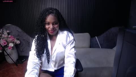 _kristen_1_ online show from April 29, 2:33 pm