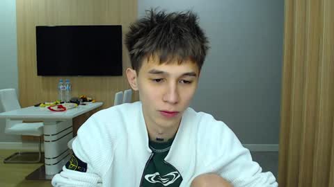 Kurt online show from December 13, 12:20 am