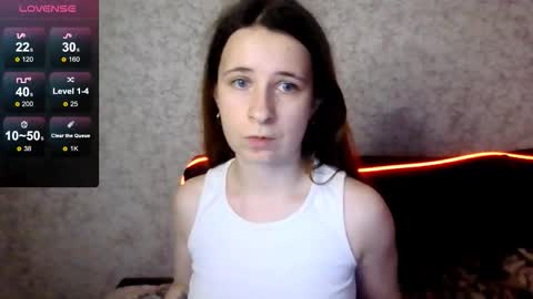 _kylle_ online show from October 9, 6:35 pm