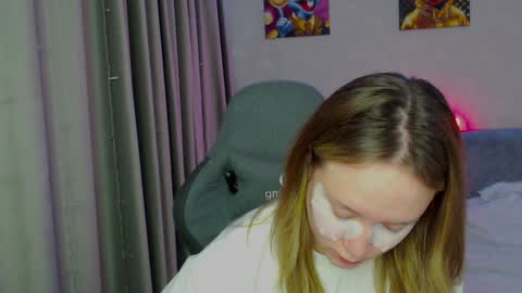 Snapshot of _lalune_ chatting on January 24, 9:04 pm _lalune_ online show from January 24, 9:04 pm