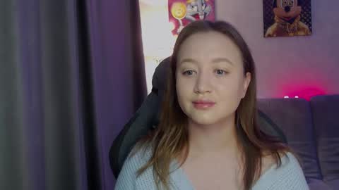 _lalune_ online show from October 29, 8:16 am