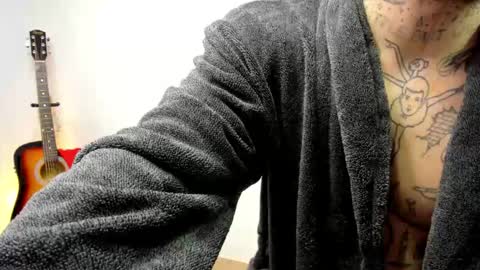 Layne online show from December 14, 9:26 am