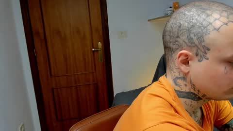 Layne online show from March 24, 10:32 am