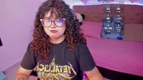 Liily online show from November 21, 9:02 pm