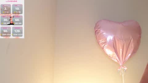 Snapshot of _little_misss chatting on January 26, 10:55 am Mila online show from January 26, 10:55 am