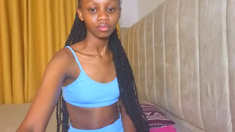 Littlevenus online show from November 4, 11:28 pm