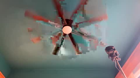 Snapshot of _littlewolfie_ chatting on February 20, 10:15 pm Little Wolfie online show from February 20, 10:15 pm