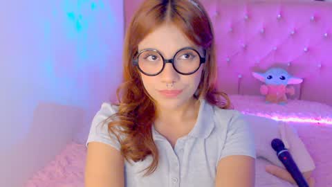 Snapshot of _lloou_ chatting on December 5, 8:28 pm Sofia 3 online show from December 5, 8:28 pm