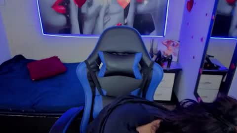 Lucia online show from February 16, 6:28 pm