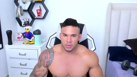 _matthew_santos_ online show from February 9, 10:21 pm