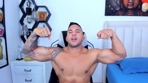 _matthew_santos_ online show from September 25, 9:44 pm