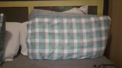 _maverick1985_ online show from February 27, 9:40 pm