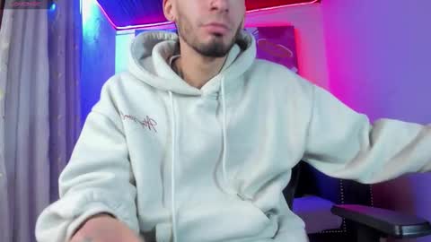 Max online show from January 17, 2:37 pm