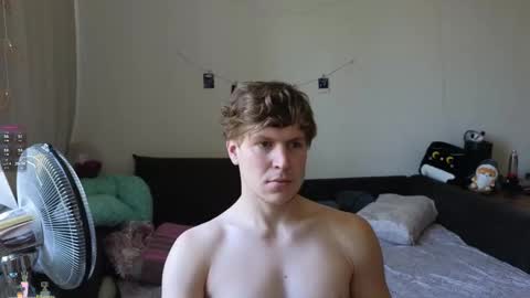Snapshot of _medaed20_ chatting on October 9, 10:32 am Medaed20 online show from October 9, 10:32 am