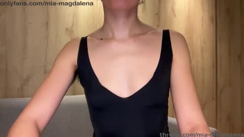 Mia Magdalena online show from January 15, 2:42 am