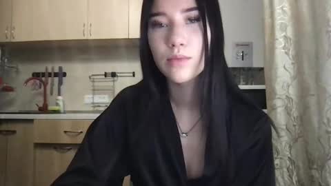 Maya online show from January 19, 8:30 pm