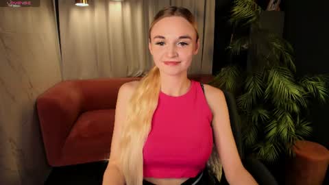 Mila online show from July 3, 9:08 pm