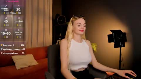 Mila online show from June 22, 3:25 am