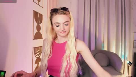 Mila online show from June 7, 8:47 pm
