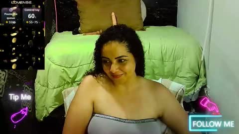 _milf_naughty online show from March 12, 4:49 am