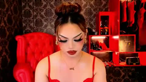 Raven Strauss online show from June 24, 5:31 pm