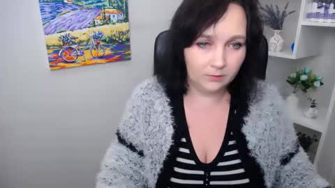 Snapshot of _miranda_sun chatting on October 28, 9:32 am Miranda online show from October 28, 9:32 am