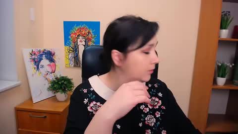 Snapshot of _miranda_sun chatting on February 14, 7:38 am Miranda online show from February 14, 7:38 am