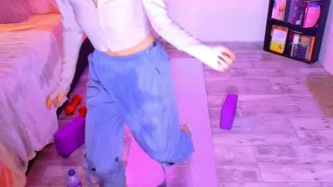 Snapshot of _miss_karoline chatting on October 23, 10:10 pm karoline uwu online show from October 23, 10:10 pm