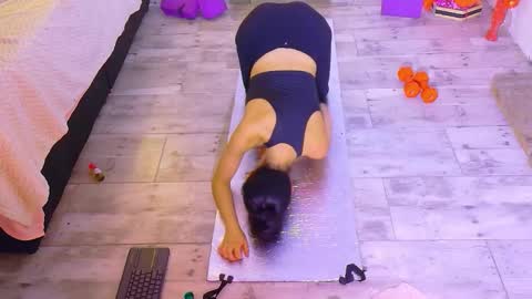 Snapshot of _miss_karoline chatting on October 10, 11:53 pm karoline uwu online show from October 10, 11:53 pm