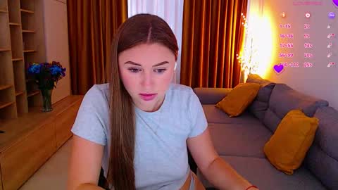 Mia online show from September 9, 7:08 am