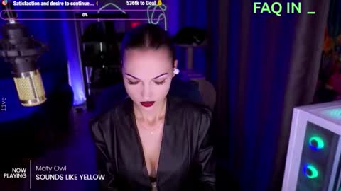 Snapshot of _mistress__ chatting on October 17, 4:22 pm Mistress Milana online show from October 17, 4:22 pm