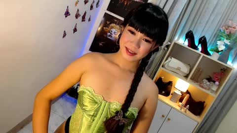 _mysticdoll_ online show from February 25, 1:53 am