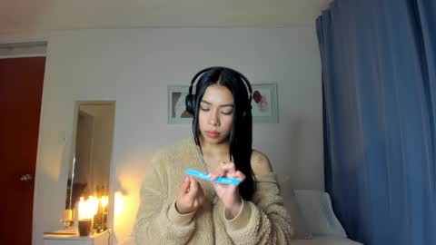 independent model natha online show from March 6, 7:25 am