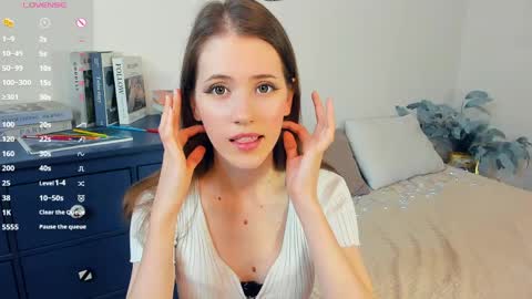 Ashley online show from April 17, 1:24 pm