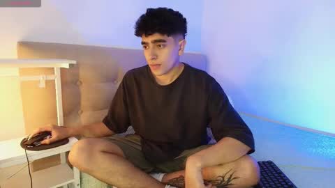 Nicolas online show from October 26, 4:57 am