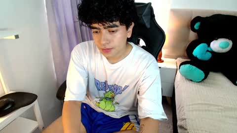 Snapshot of _nickconnor1 chatting on December 7, 8:55 pm Nicolas online show from December 7, 8:55 pm