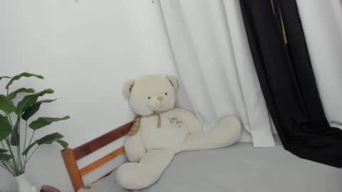 Nicole online show from January 9, 2:28 am