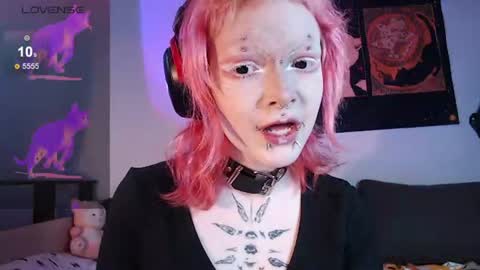 Nicole online show from June 17, 2:16 am