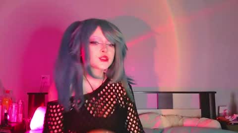 Nicole online show from November 18, 2:03 am